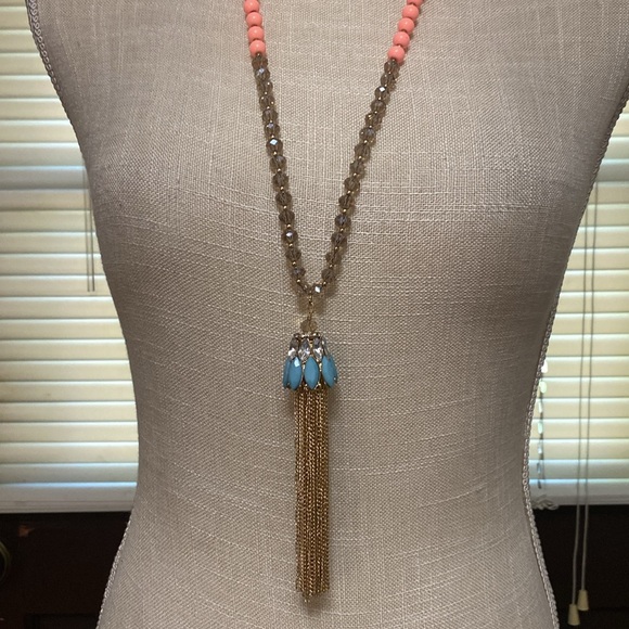 Vintage 70’s beaded long gold tassel pendant necklace crown 👑 style 40”L - Picture 3 of 11